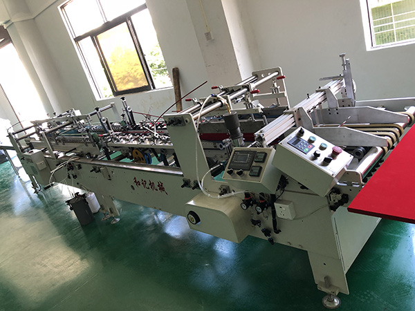 全自动塑料PVC粘盒...